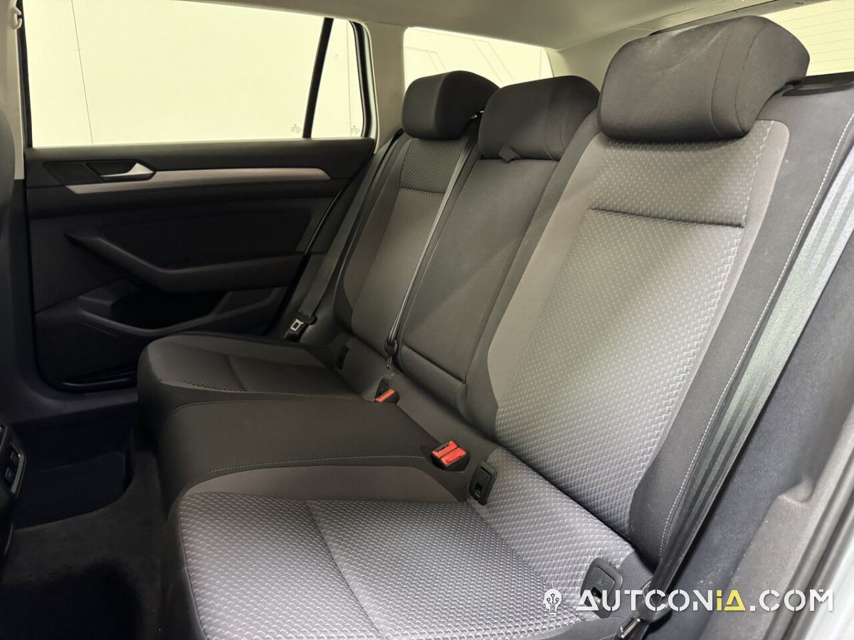 Volkswagen Passat — foto 14