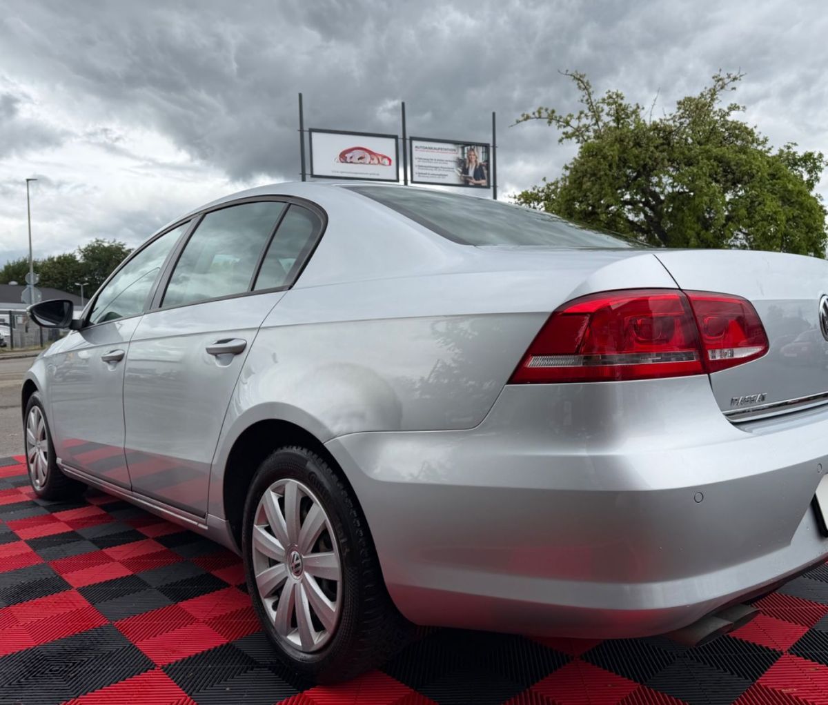 Volkswagen Passat — foto 11