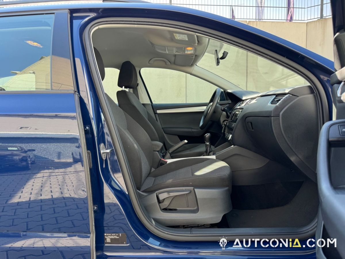 Skoda Octavia — foto 12