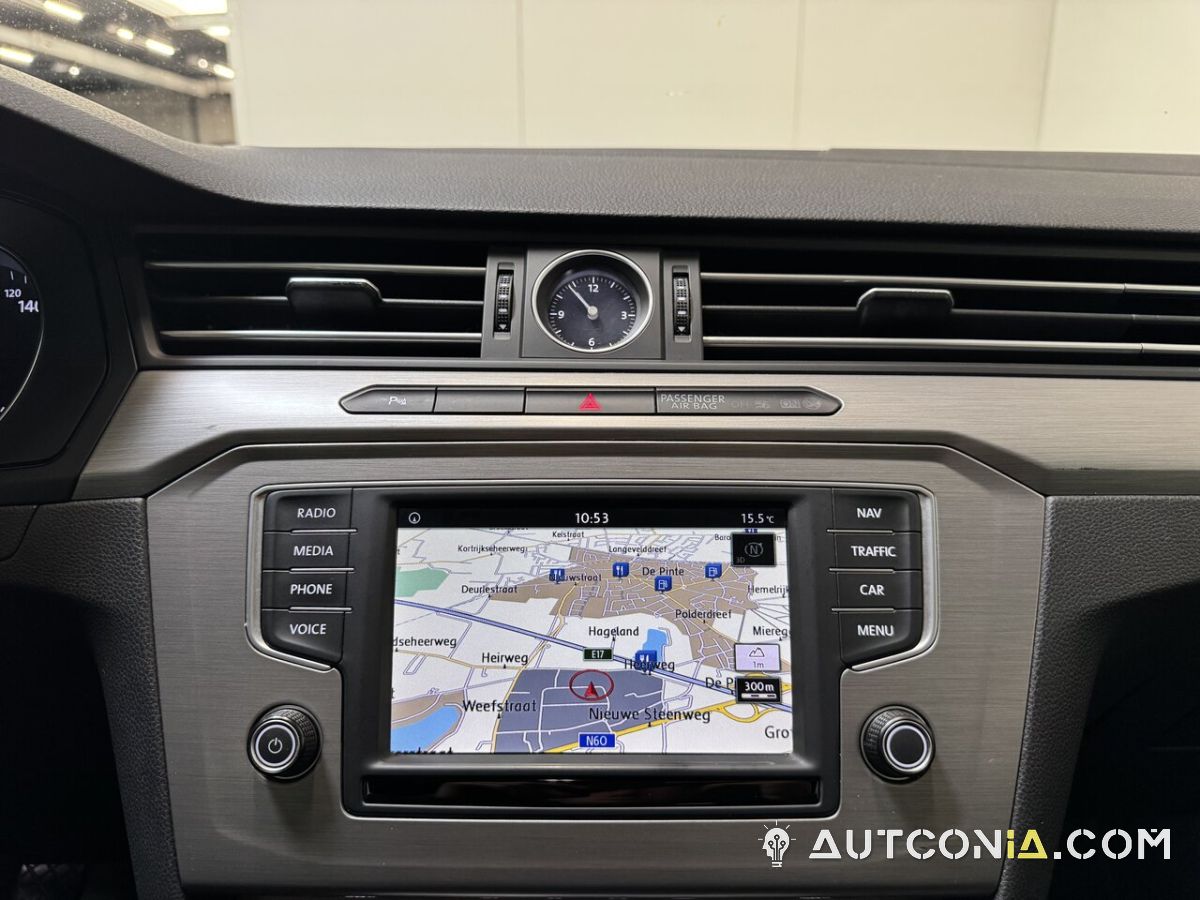 Volkswagen Passat — foto 22