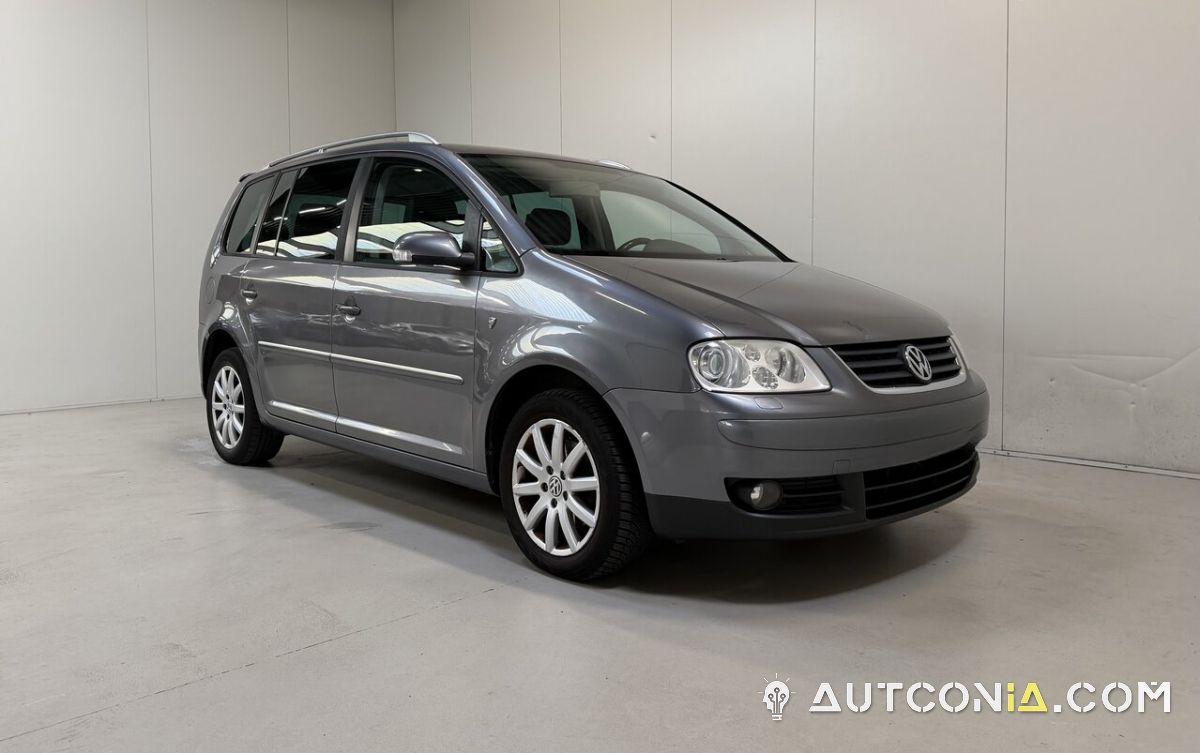 Volkswagen Touran — foto 8