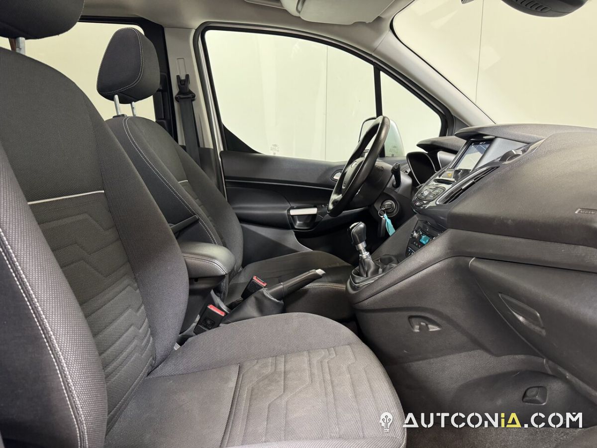 Ford Tourneo — foto 17