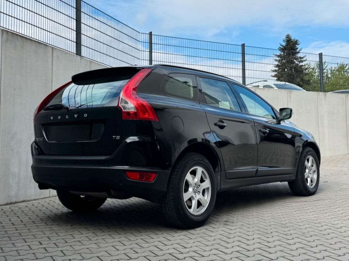 Volvo XC60 — foto 6