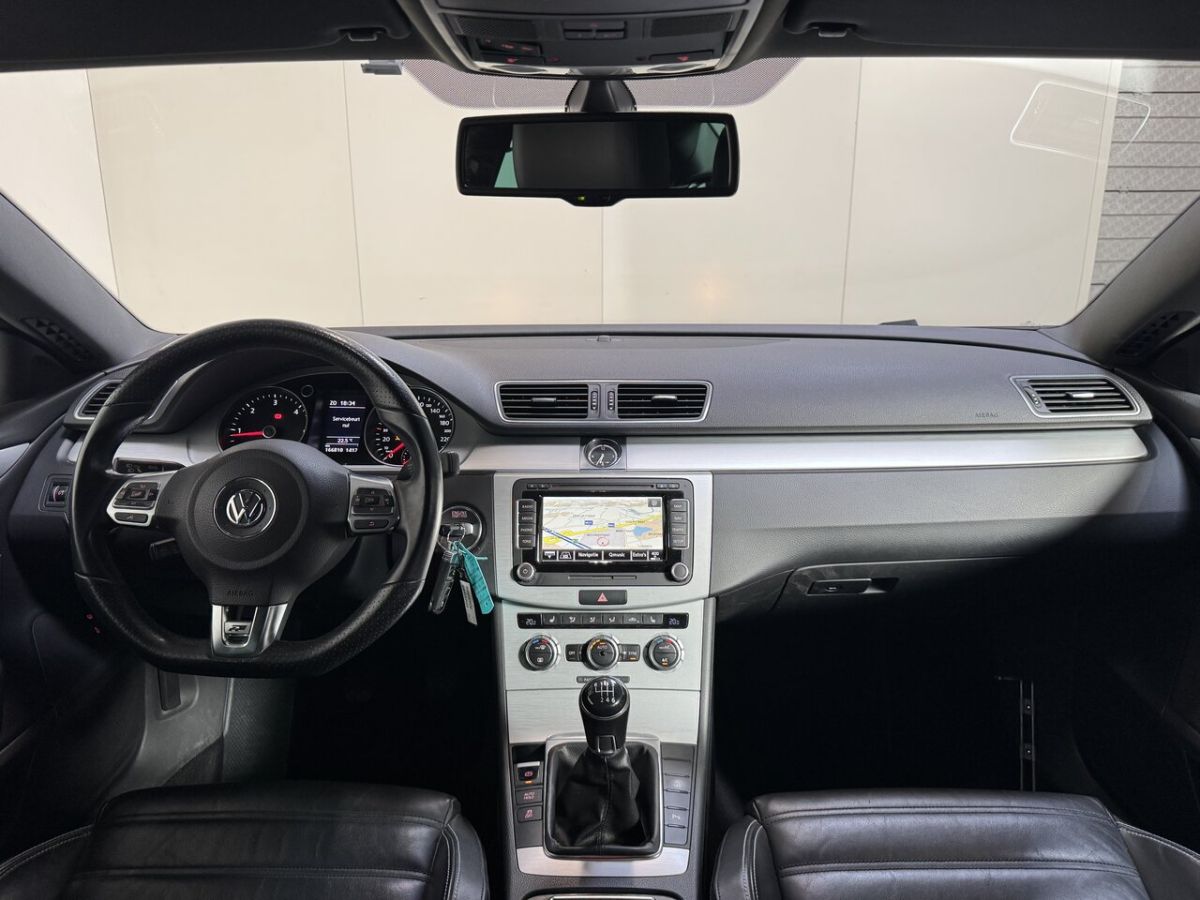 Volkswagen Passat-CC — foto 25