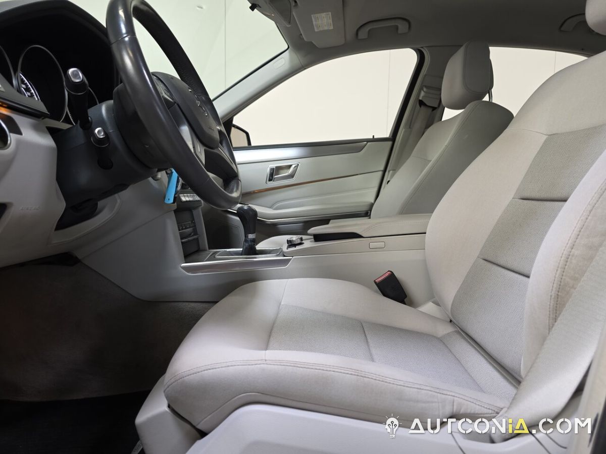 Mercedes-Benz E 200 — foto 14
