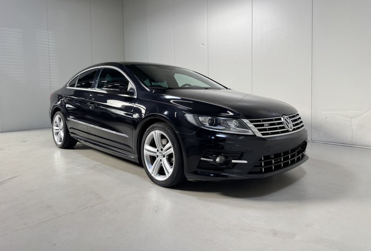 Volkswagen Passat-CC — foto 11