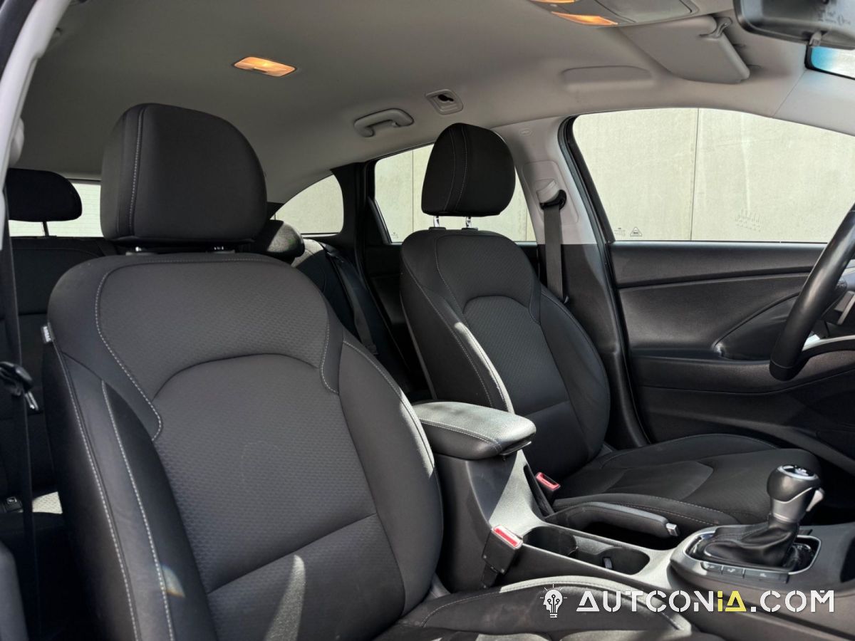 Hyundai i30 — foto 13