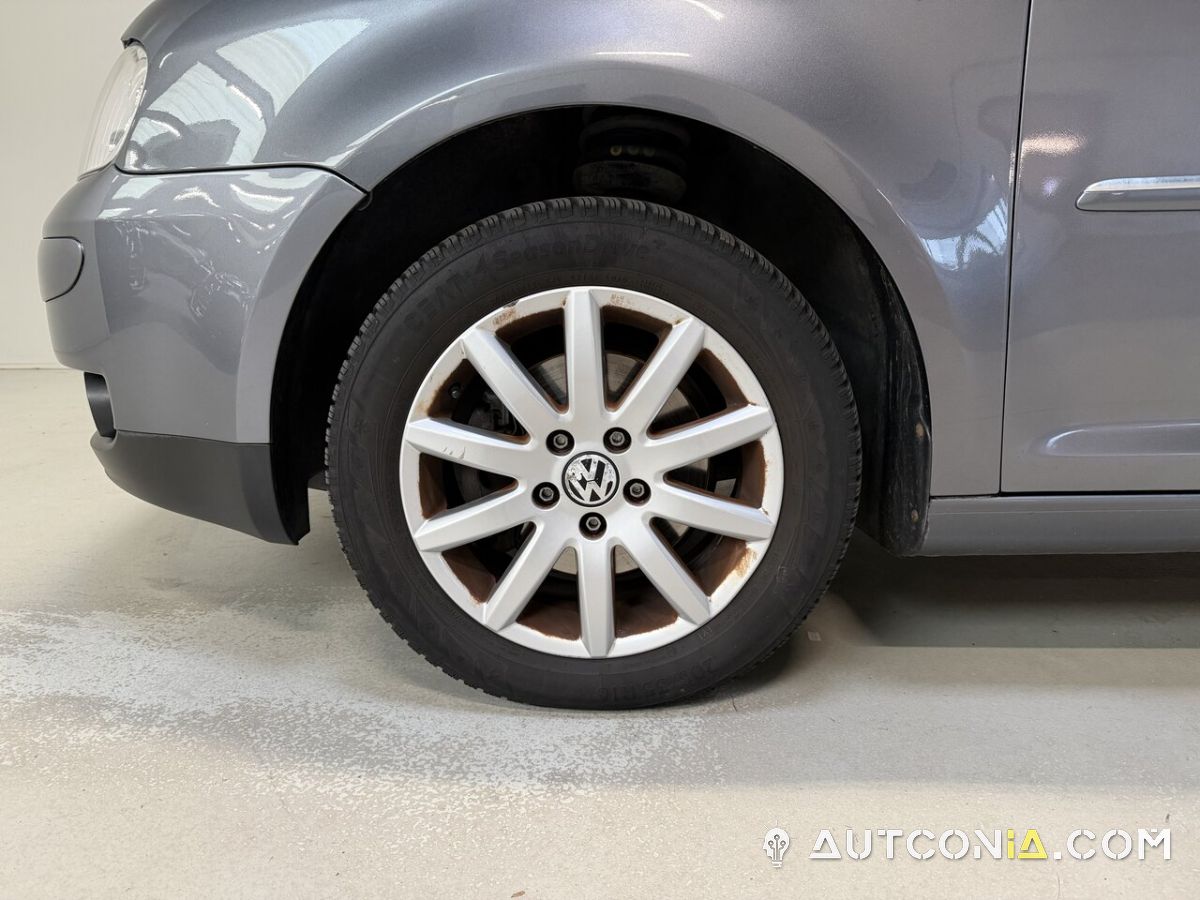 Volkswagen Touran — foto 4