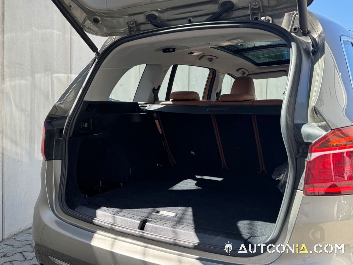 BMW 218 Gran Tourer — foto 11