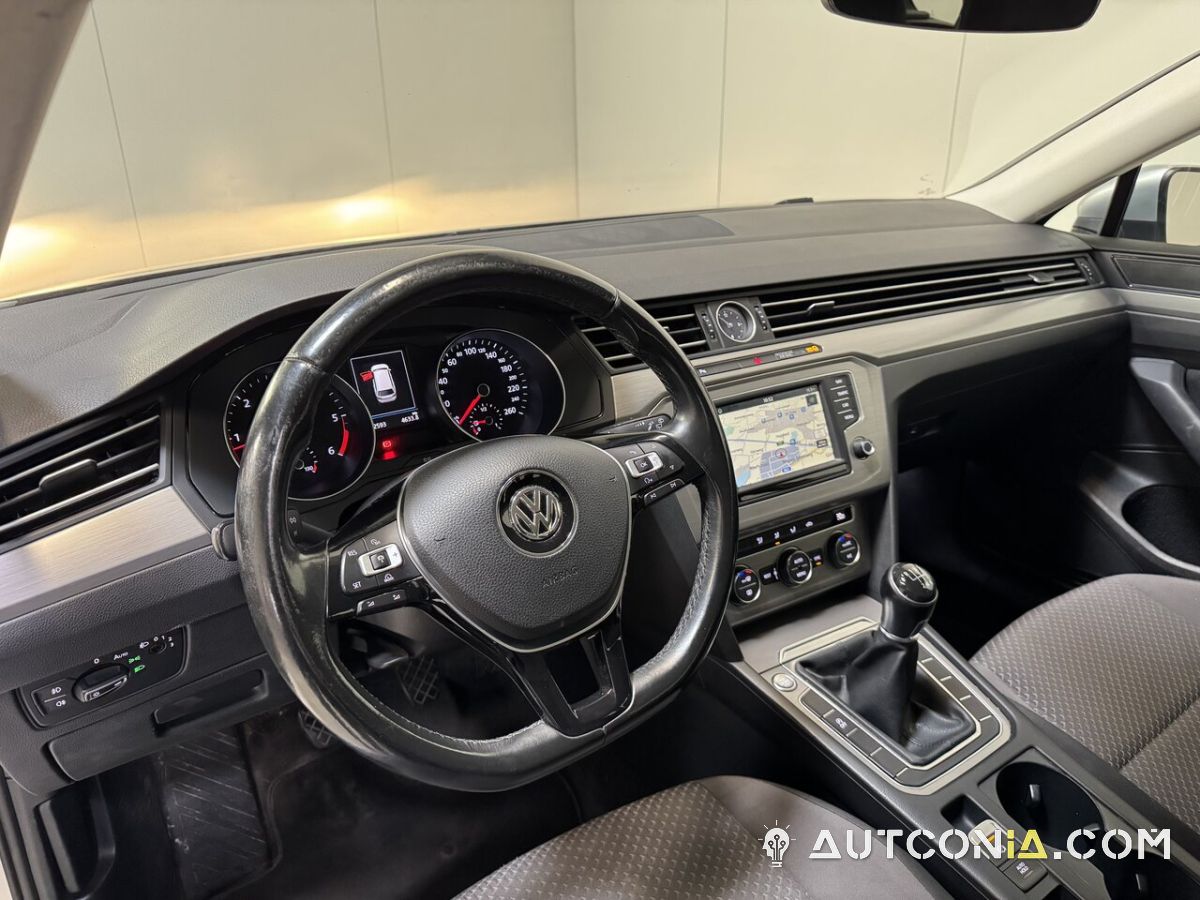 Volkswagen Passat — foto 19