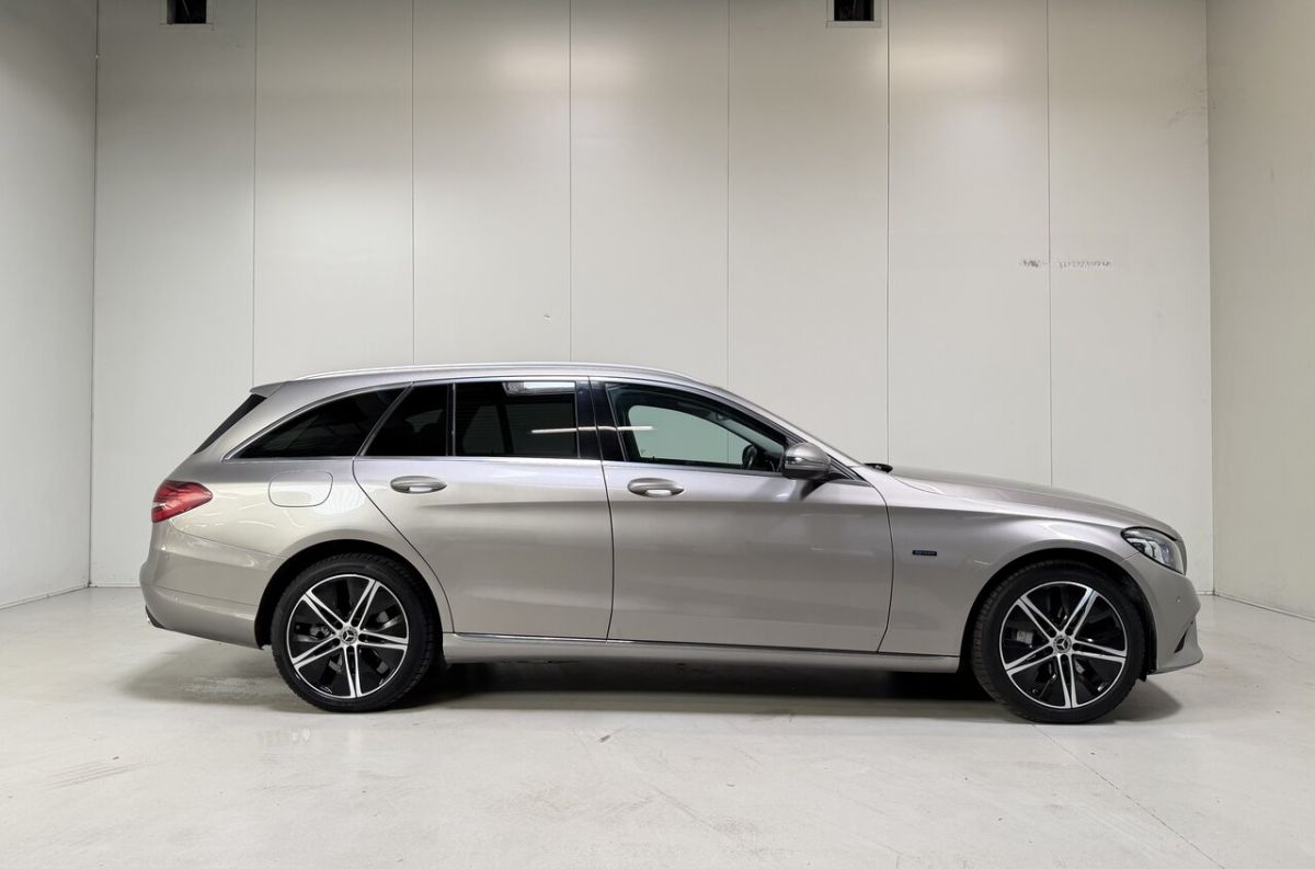 Mercedes-Benz C-300 — foto 13