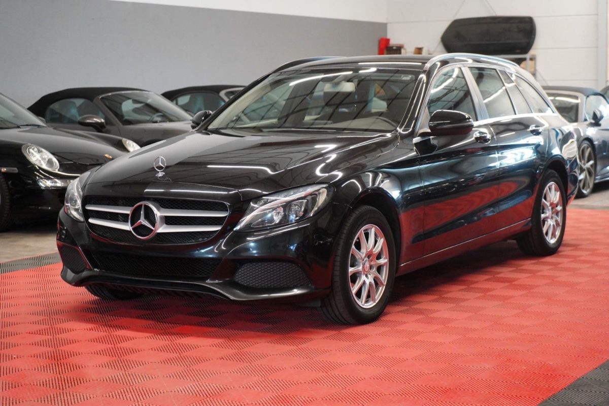 Mercedes-Benz C 220 Estándar