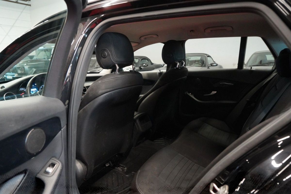 Mercedes-Benz C 220 — foto 23