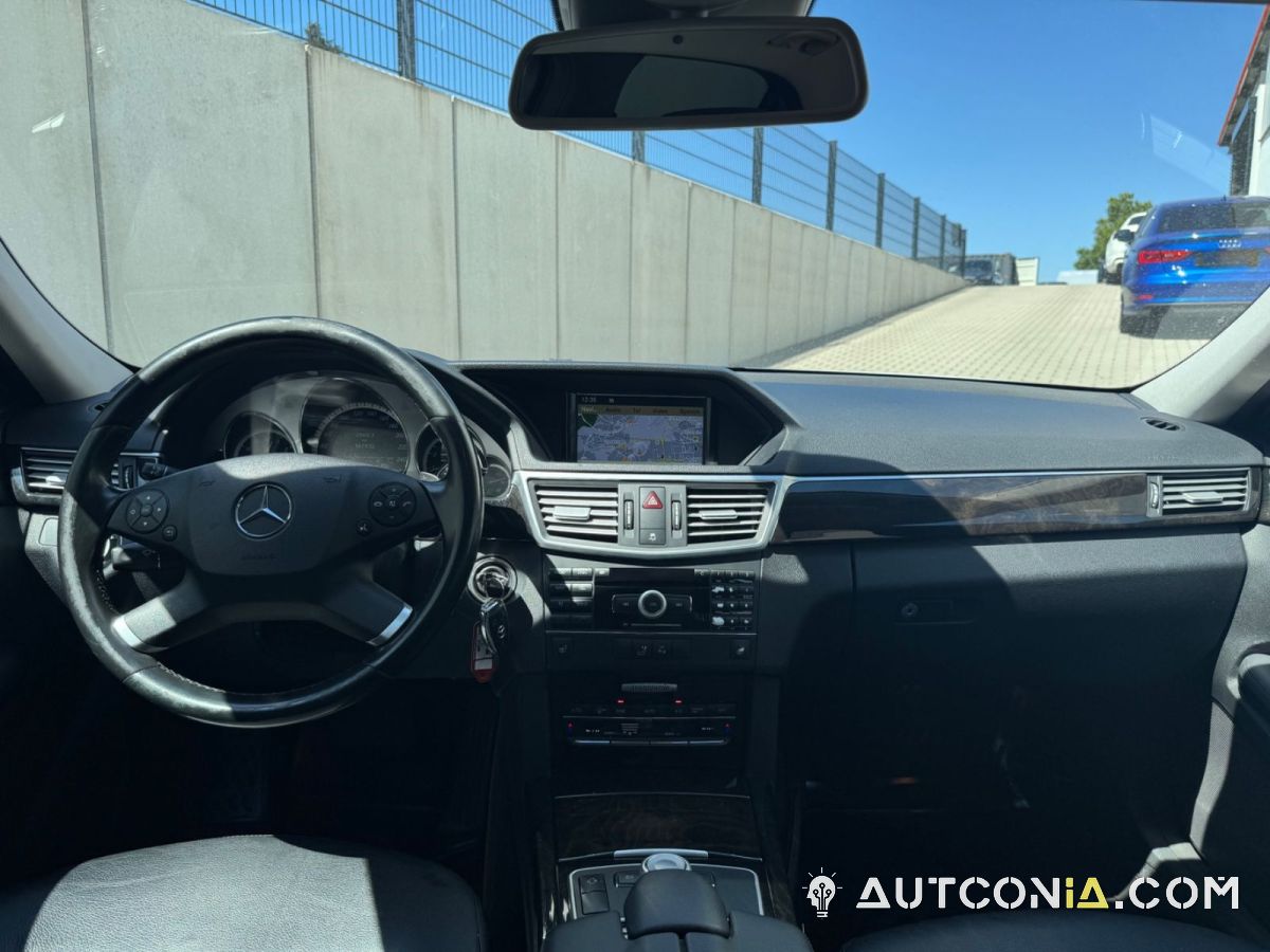 Mercedes-Benz E 350 — foto 14