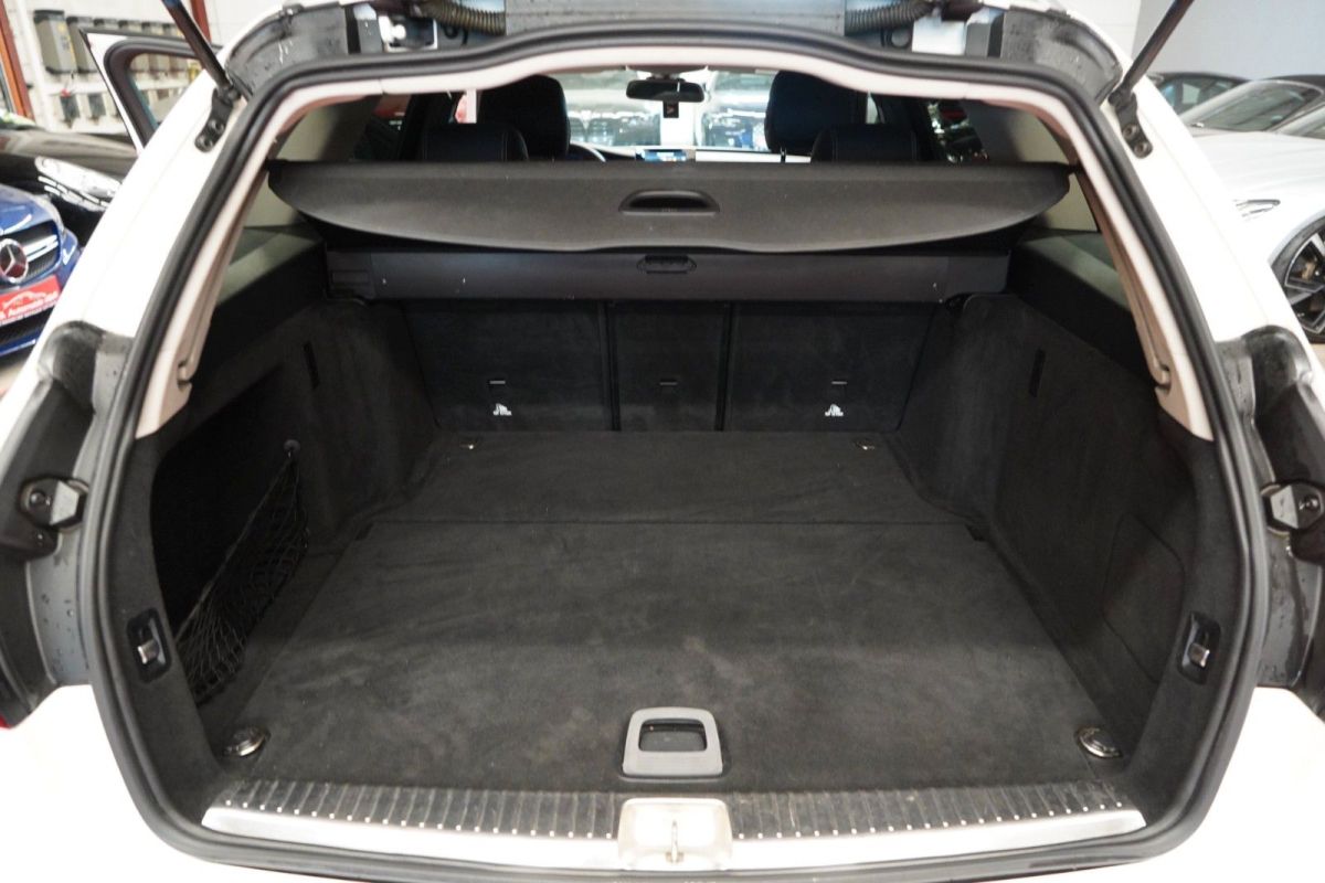 Mercedes-Benz C 220 — foto 32