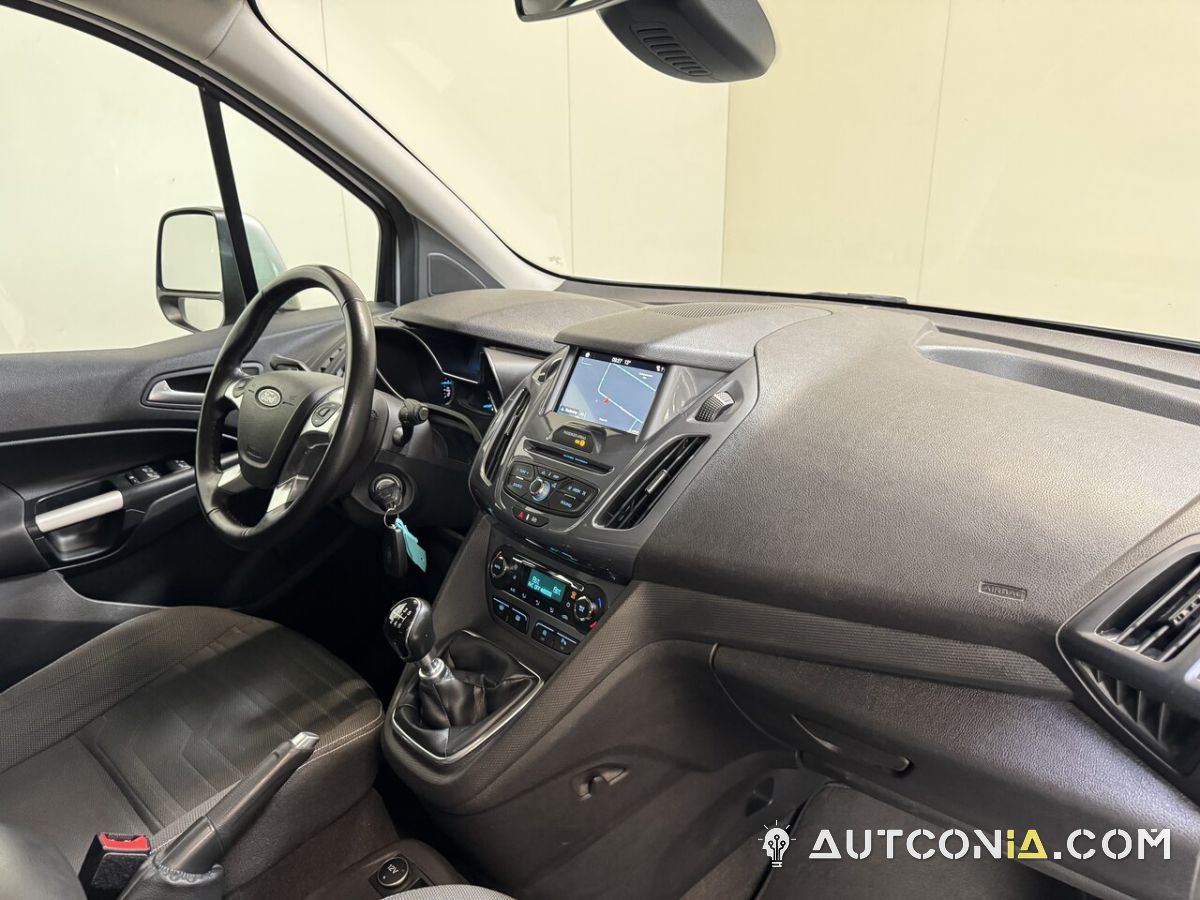 Ford Tourneo — foto 19