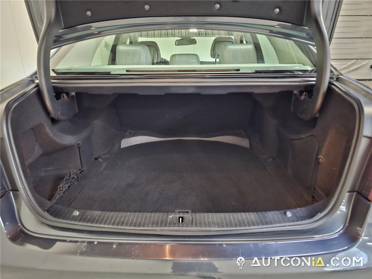 Mercedes-Benz E 200 — foto 13