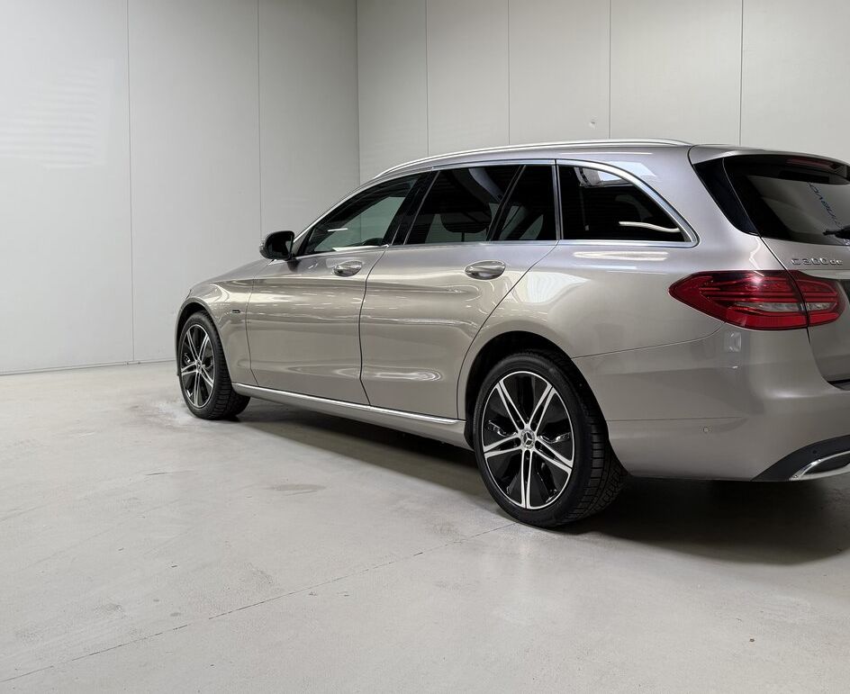 Mercedes-Benz C-300 — foto 3