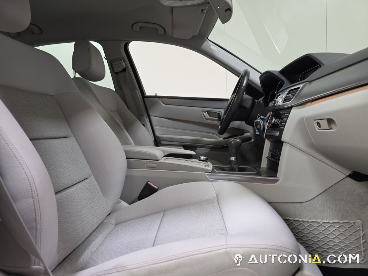 Mercedes-Benz E 200 — foto 15