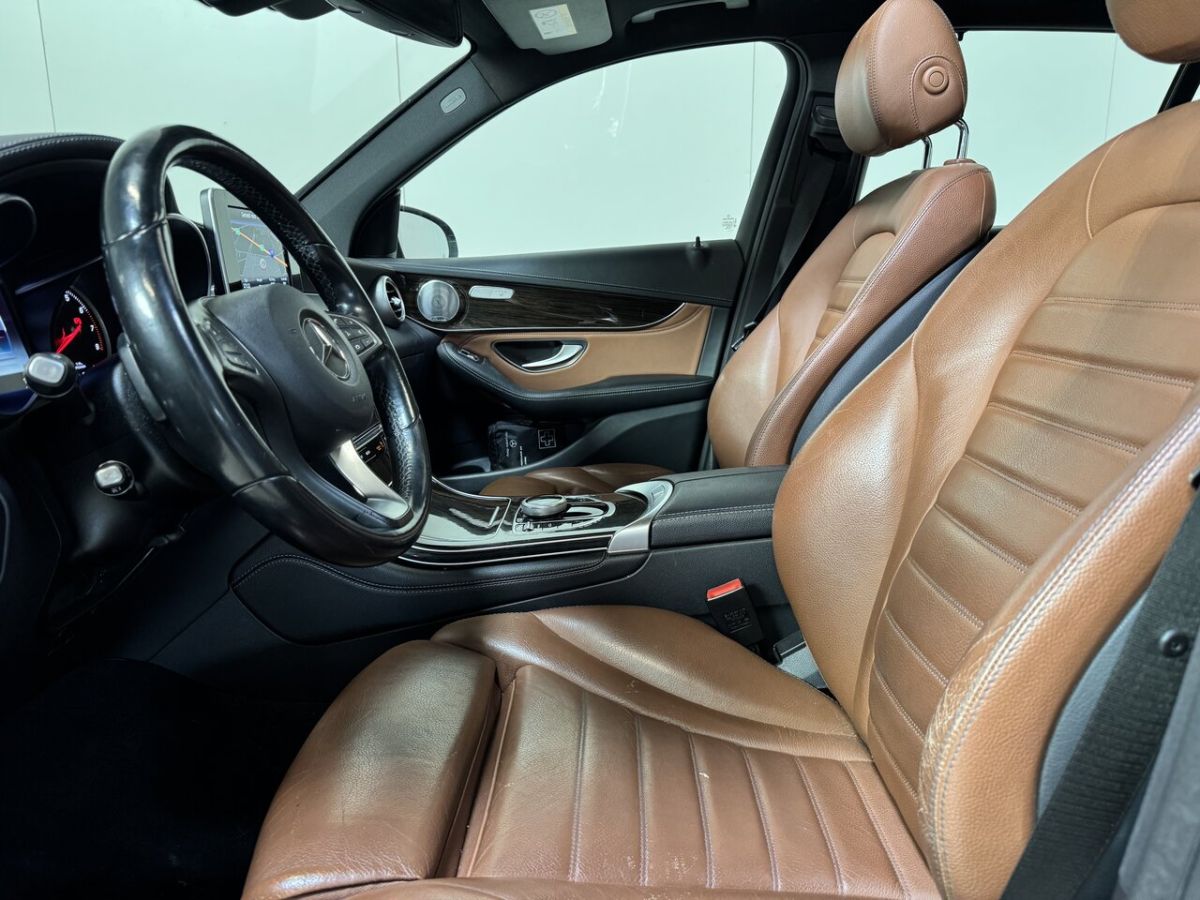 Mercedes-Benz GLC-350 — foto 18