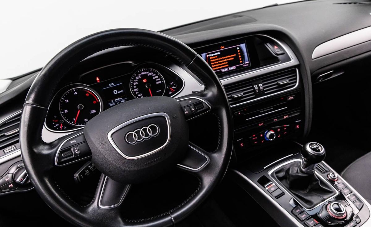 Audi A4 — foto 24