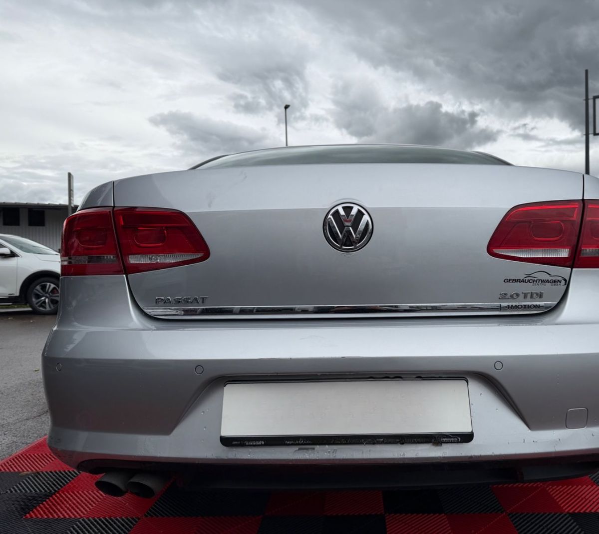 Volkswagen Passat — foto 8