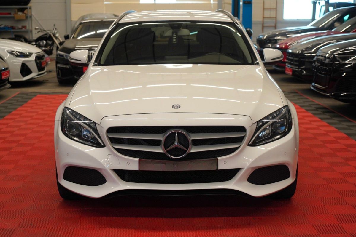 Mercedes-Benz C 220 — foto 2
