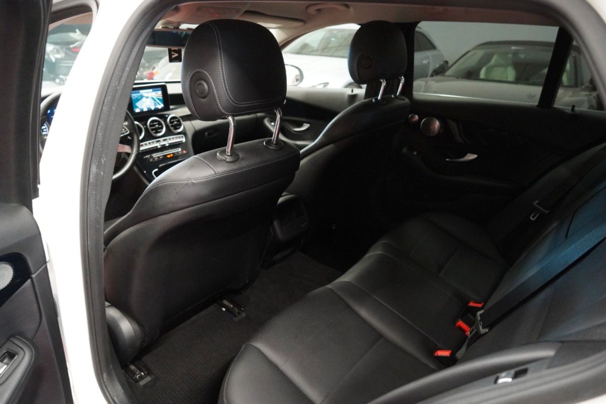 Mercedes-Benz C 220 — foto 30