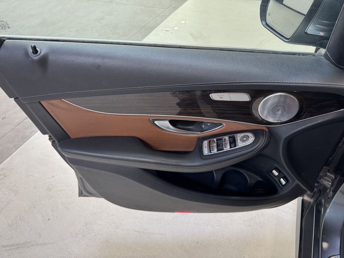 Mercedes-Benz GLC-350 — foto 14