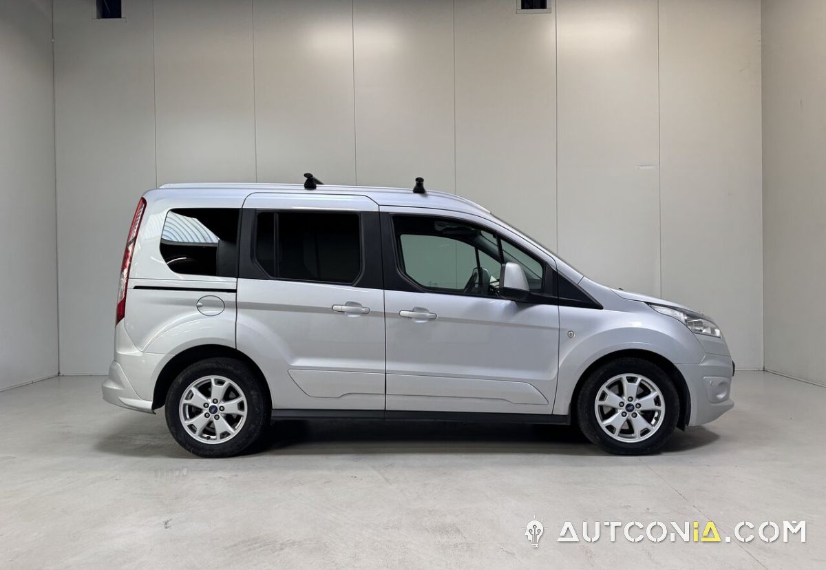 Ford Tourneo — foto 12