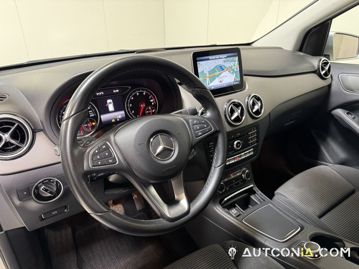 Mercedes-Benz B-180 — foto 15