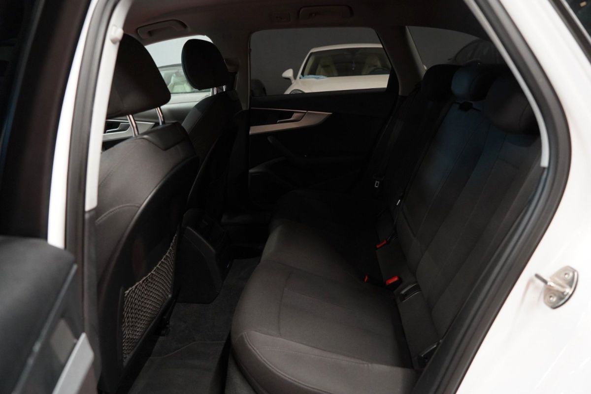 Audi A4 — foto 30
