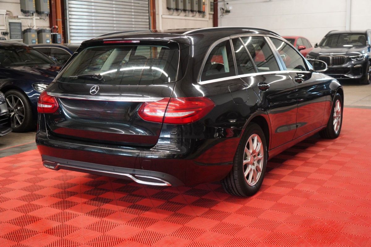 Mercedes-Benz C 220 — foto 7