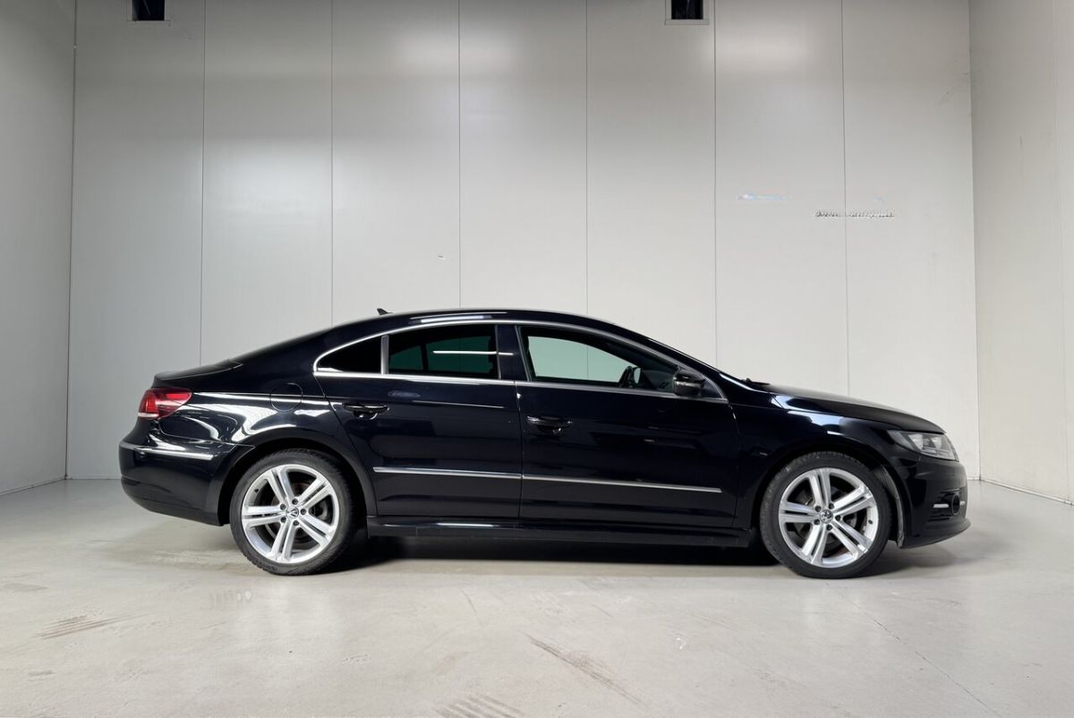 Volkswagen Passat-CC — foto 12