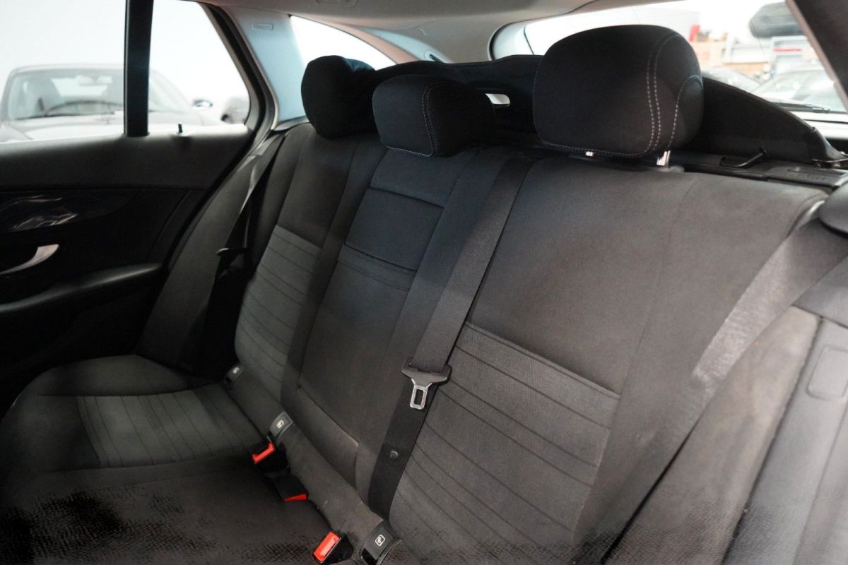 Mercedes-Benz C 220 — foto 24