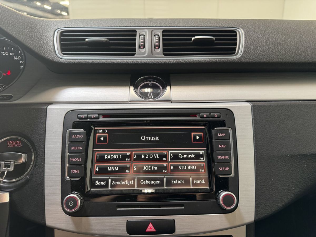 Volkswagen Passat-CC — foto 24