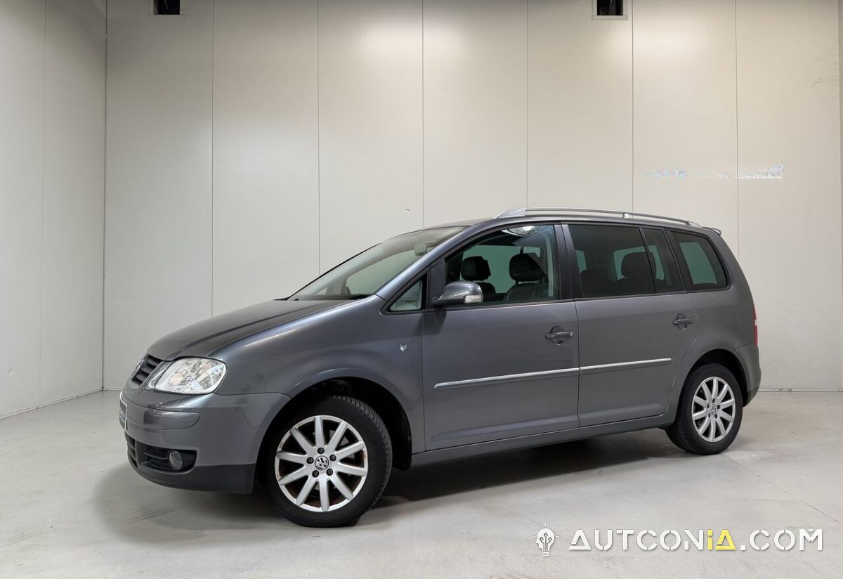 Volkswagen Touran — foto 10
