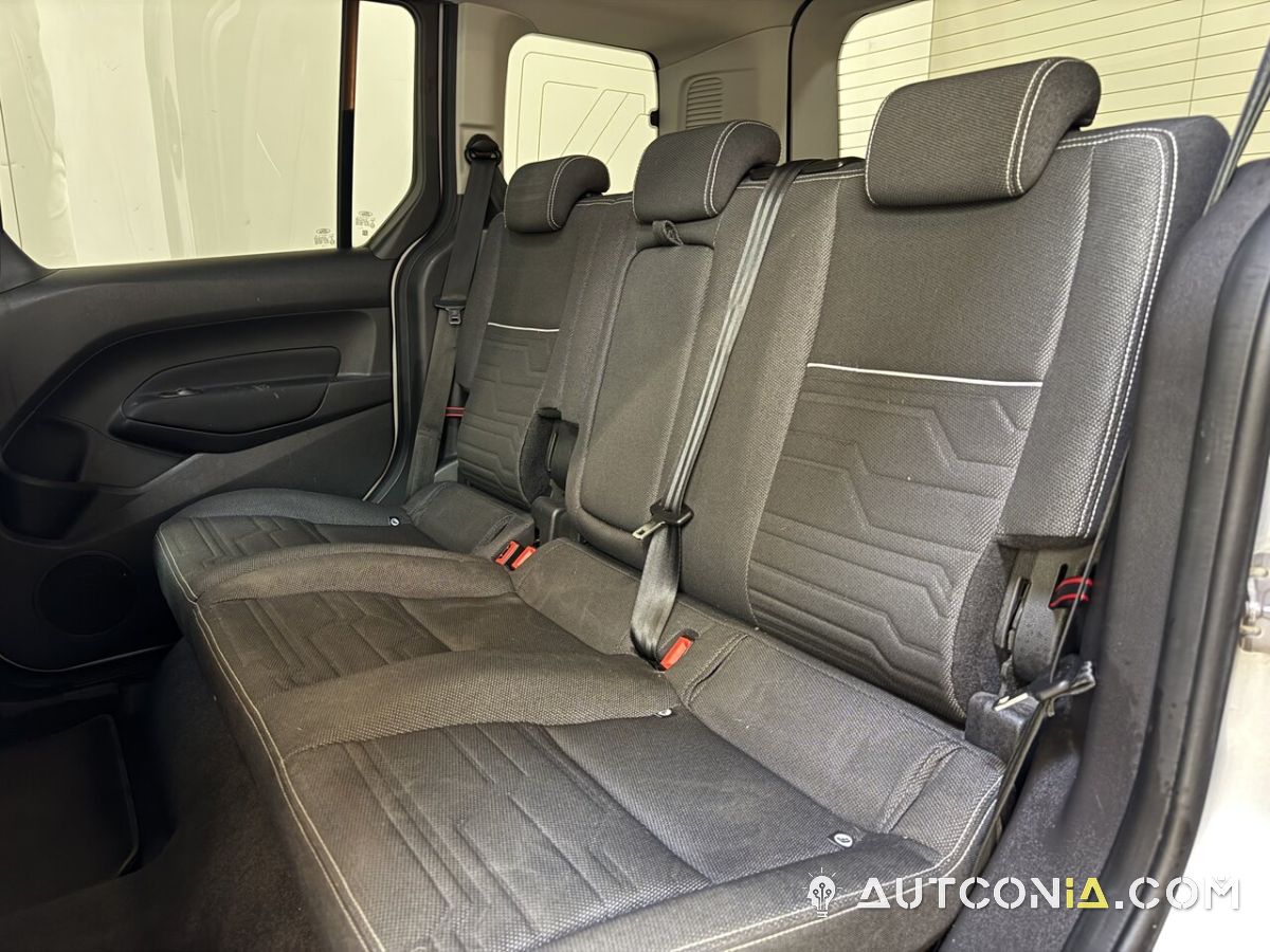 Ford Tourneo — foto 15