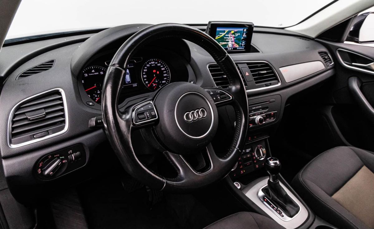 Audi Q3 — foto 12