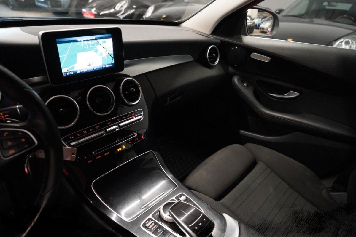 Mercedes-Benz C 220 — foto 22
