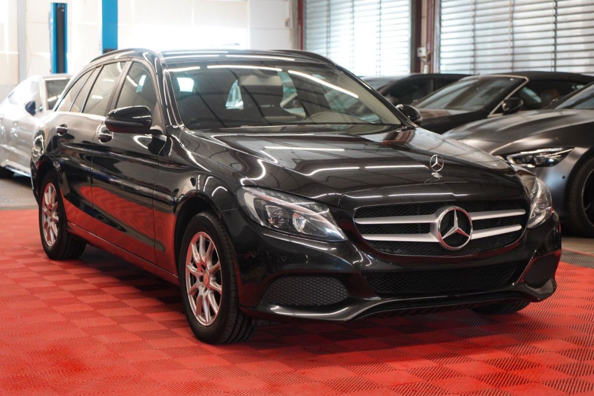 Mercedes-Benz C 220 — foto 3