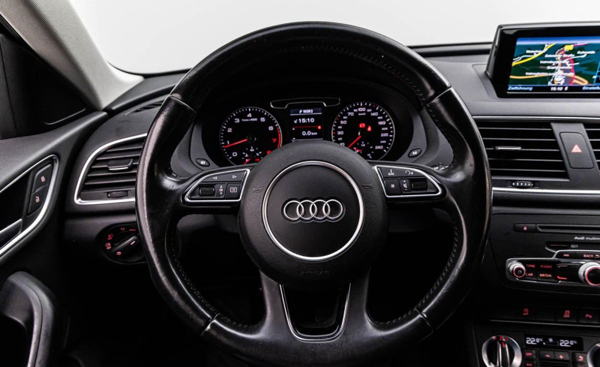 Audi Q3 — foto 18