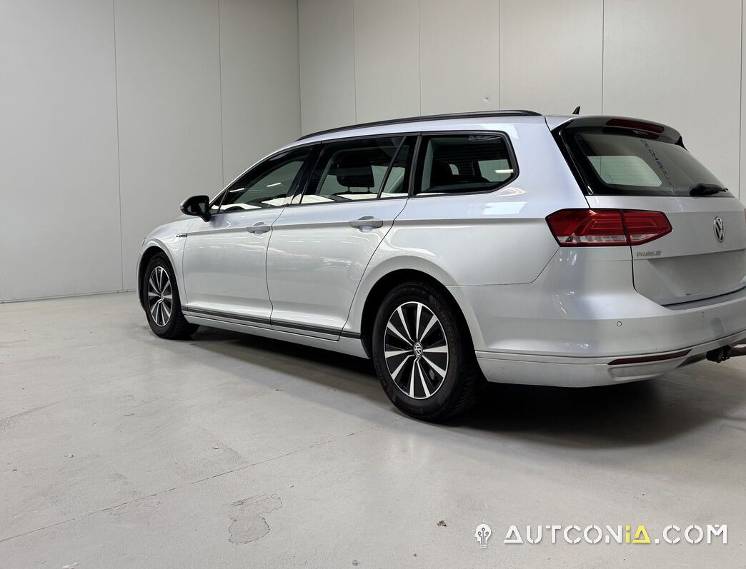 Volkswagen Passat — foto 3