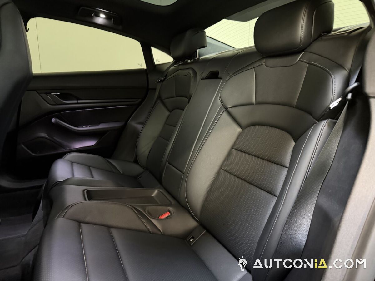 Porsche Taycan — foto 15