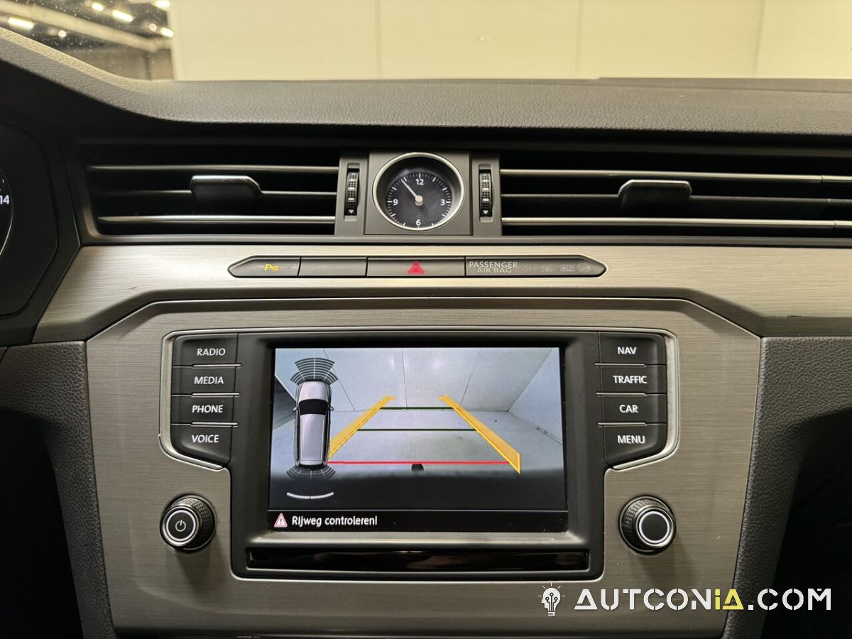Volkswagen Passat — foto 21