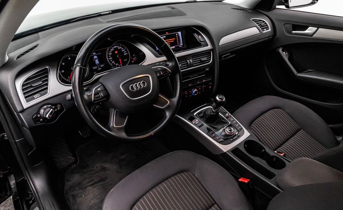 Audi A4 — foto 12