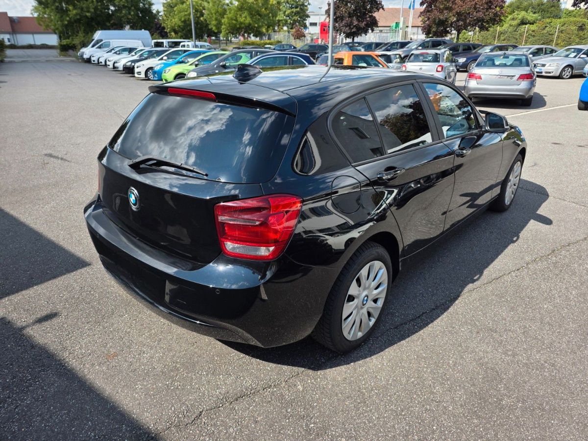 BMW 114 — foto 5