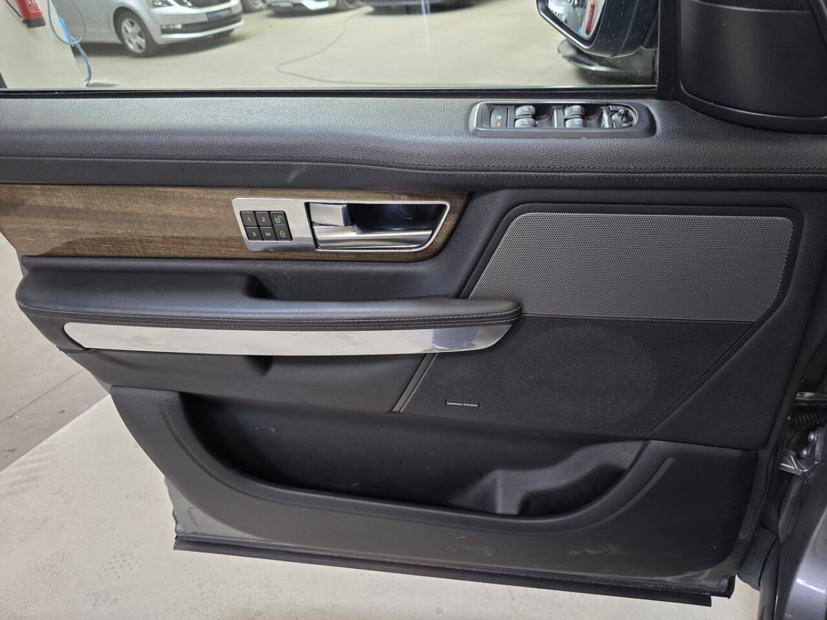 Land-Rover Range-Rover-Sport — foto 25