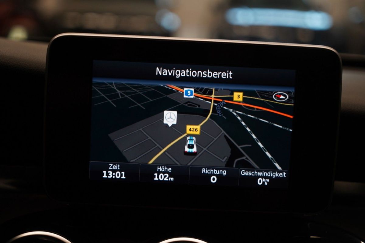 Mercedes-Benz C 220 — foto 27