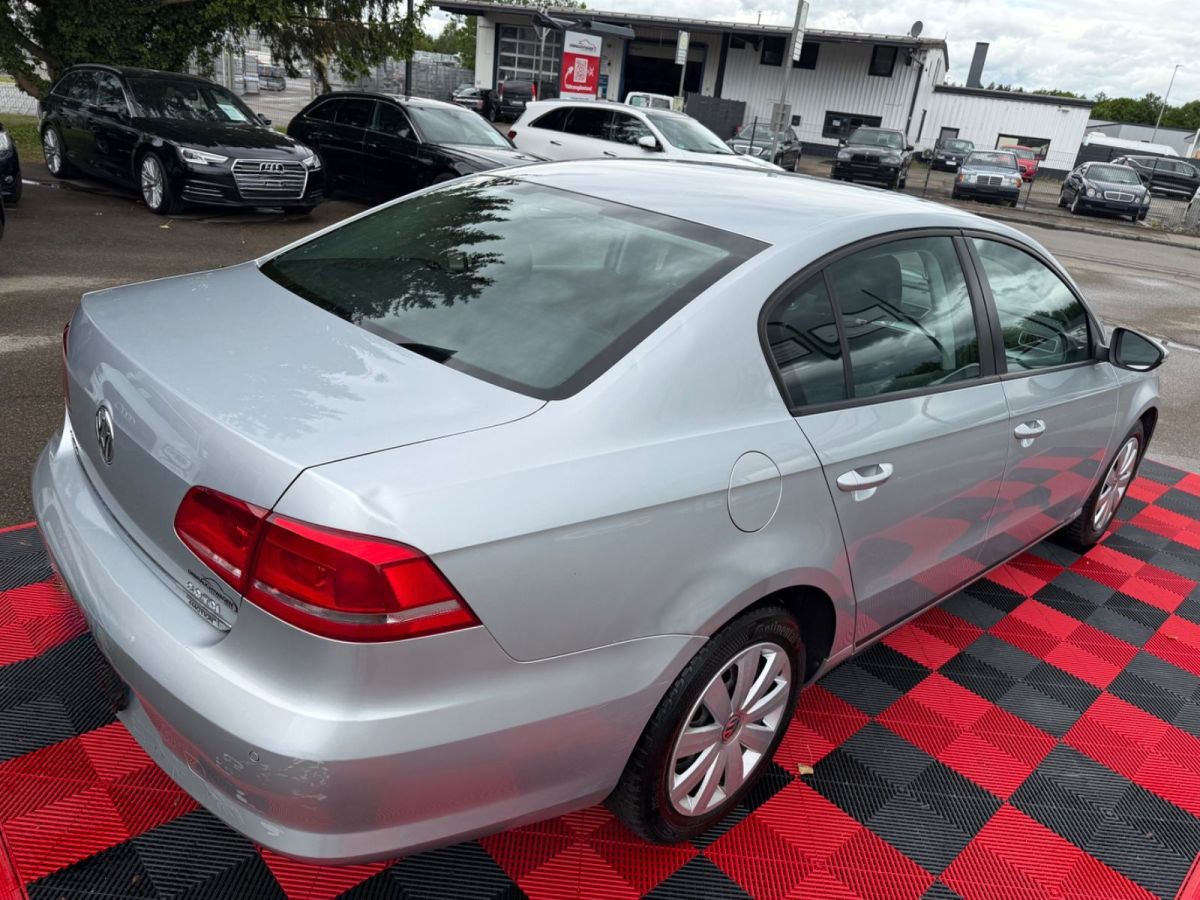 Volkswagen Passat — foto 7